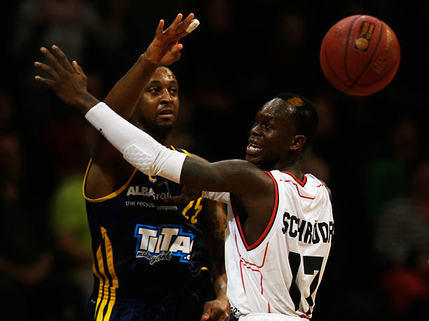 轻有为的乒 轻有为的乒