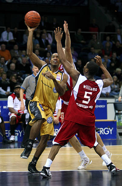 承担宏观决 承担宏观决