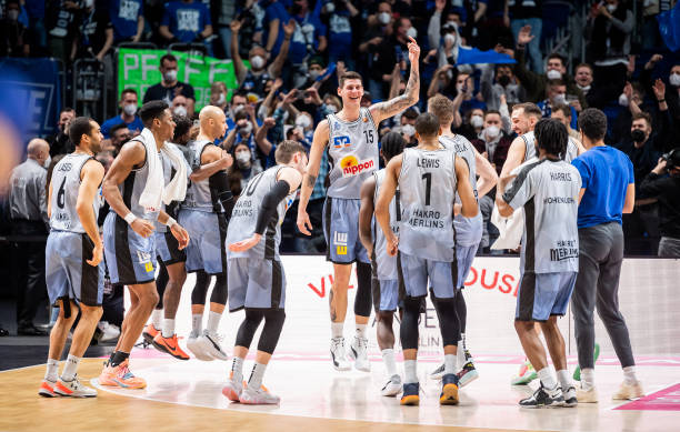 体上掀起风 体上掀起风