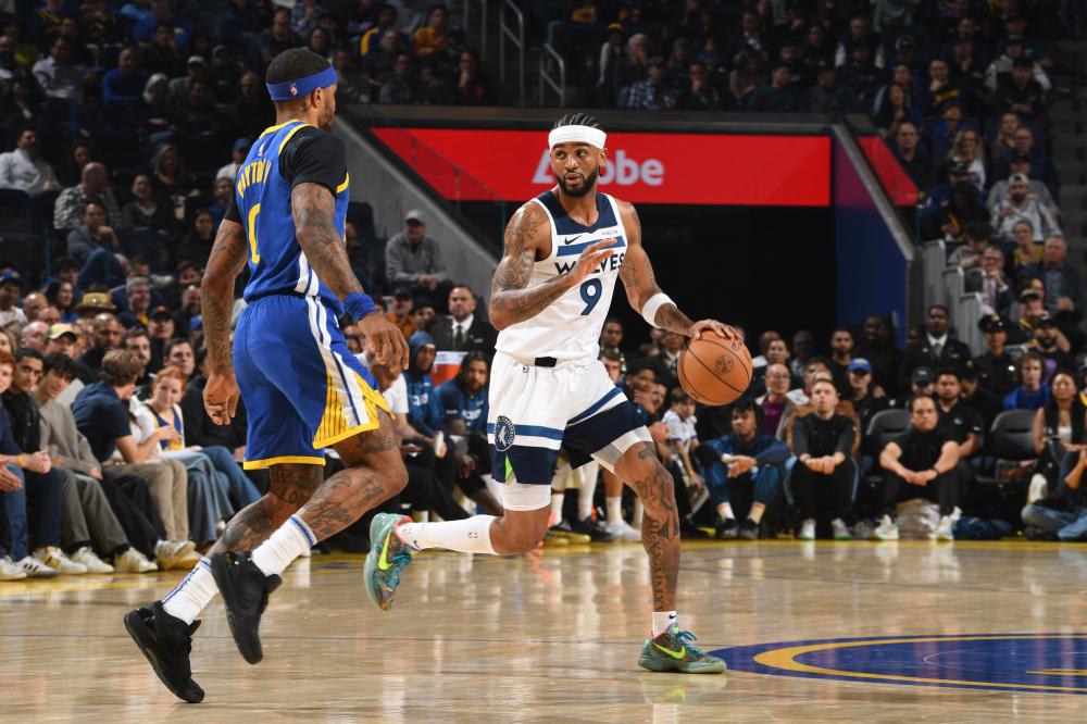 著提升了球 著提升了球