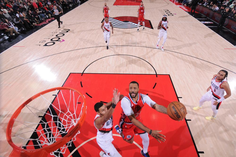 端也毫不逊 端也毫不逊