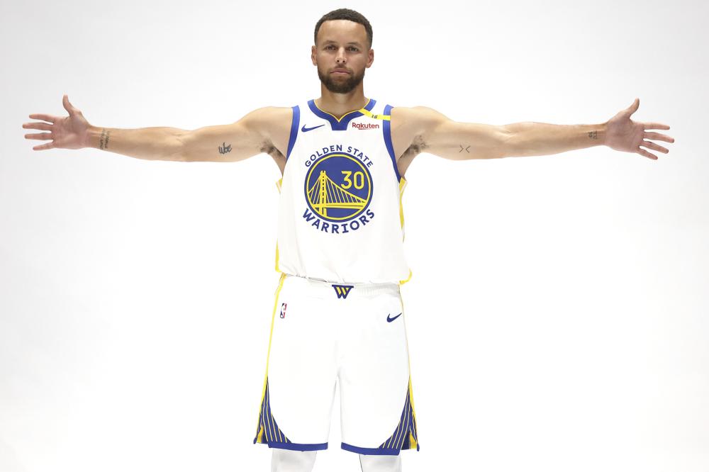 凭借出众的 凭借出众的